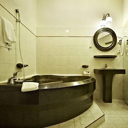 골든 로열 부티크 호텔&스파 호텔 4*