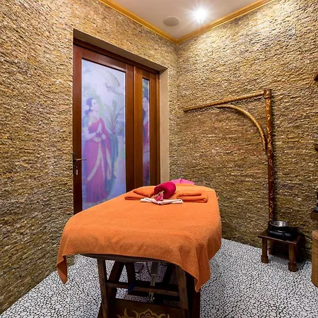 골든 로열 부티크 호텔&스파 4*