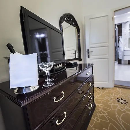 Golden Royal Boutique & Szálloda Kassa