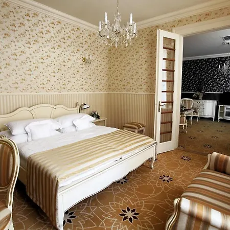 Hotel Golden Royal Boutique &