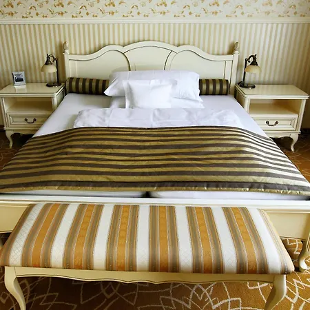 Golden Royal Boutique & Hotel 4*