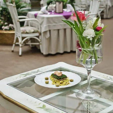 Szálloda Golden Royal Boutique &