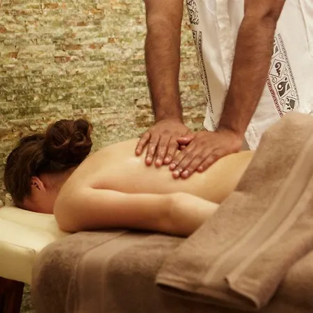 Golden Royal Boutique & 4* Kassa