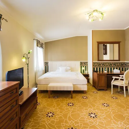 Golden Royal Boutique & Szálloda