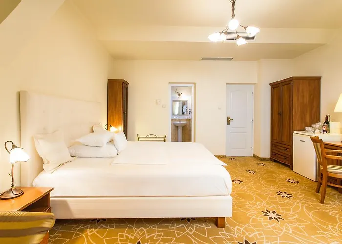 Golden Royal Boutique & Hotel 4*