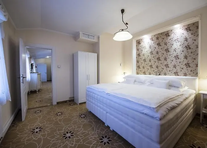 Golden Royal Boutique & Košice