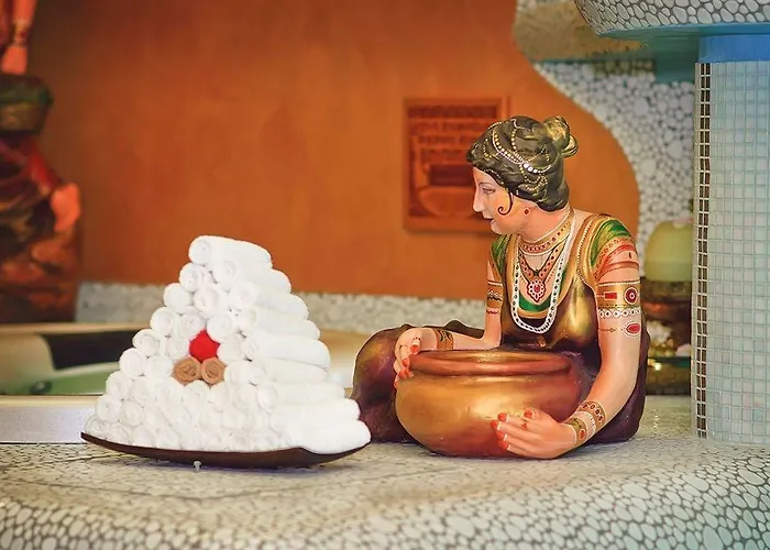 Golden Royal Boutique &