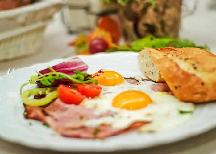 Golden Royal Boutique & 4*