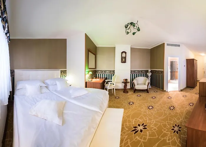 Golden Royal Boutique & Hotel 4*