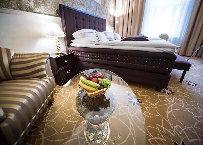 Golden Royal Boutique &