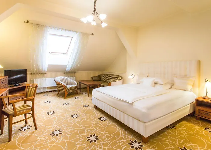 Golden Royal Boutique & 4*