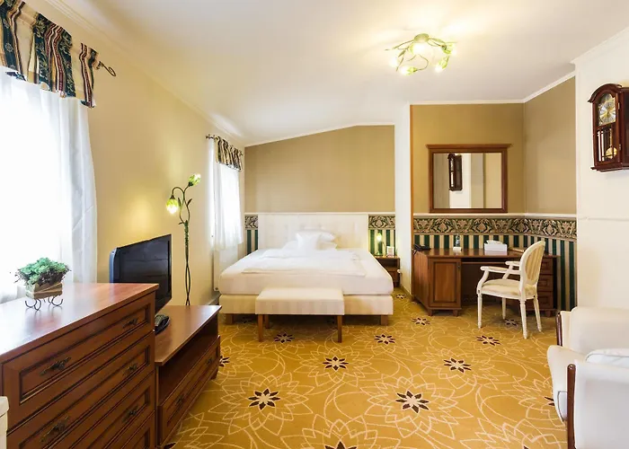 Golden Royal Boutique & Hotel